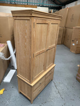 Load image into Gallery viewer, INGLESHAM WHITEWASH OAK
Double Larder Quality Furniture Clearance Ltd
