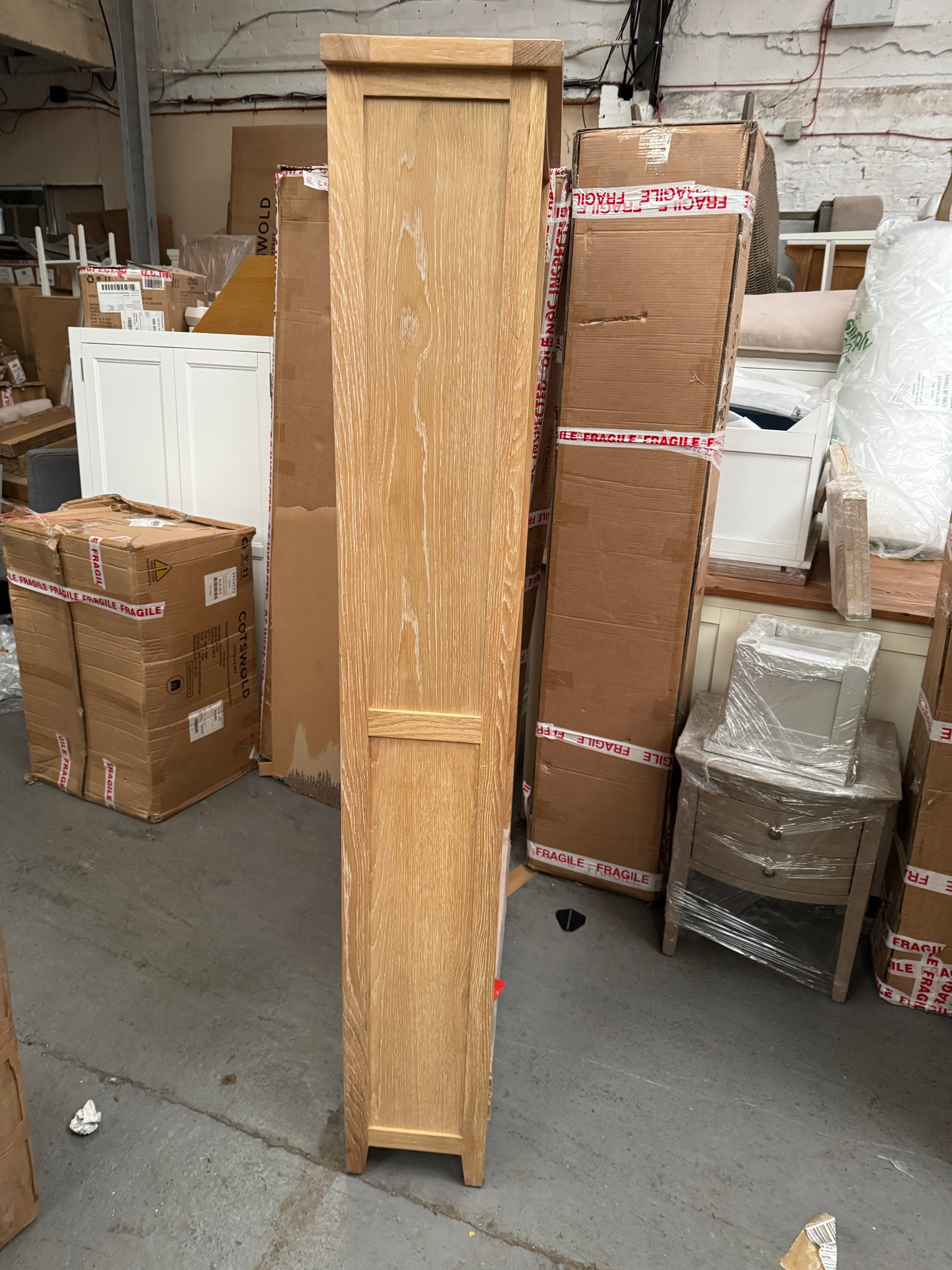 INGLESHAM WHITEWASH OAK
Large Bookcase Quality Furniture Clearance Ltd