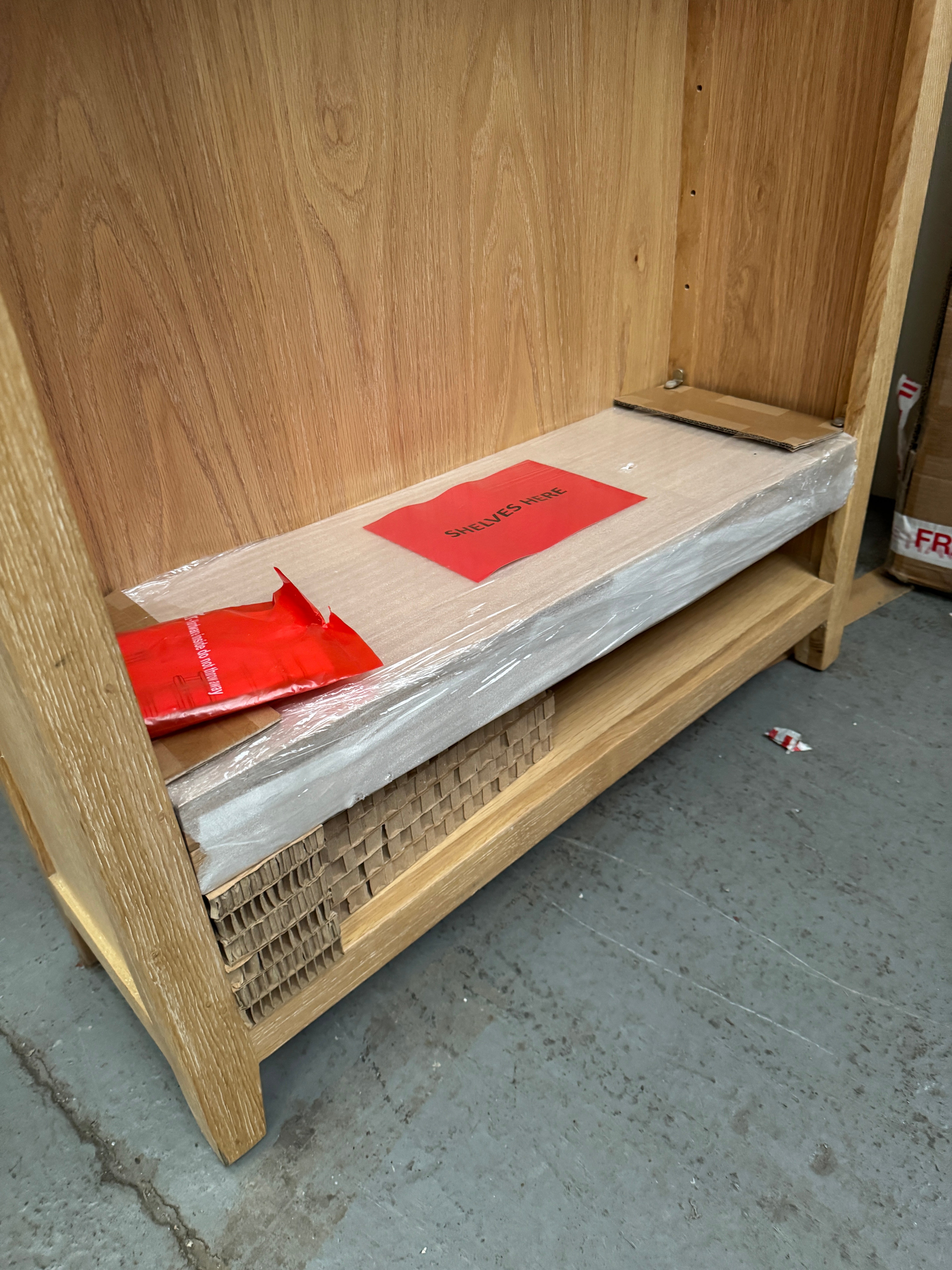 INGLESHAM WHITEWASH OAK
Large Bookcase Quality Furniture Clearance Ltd