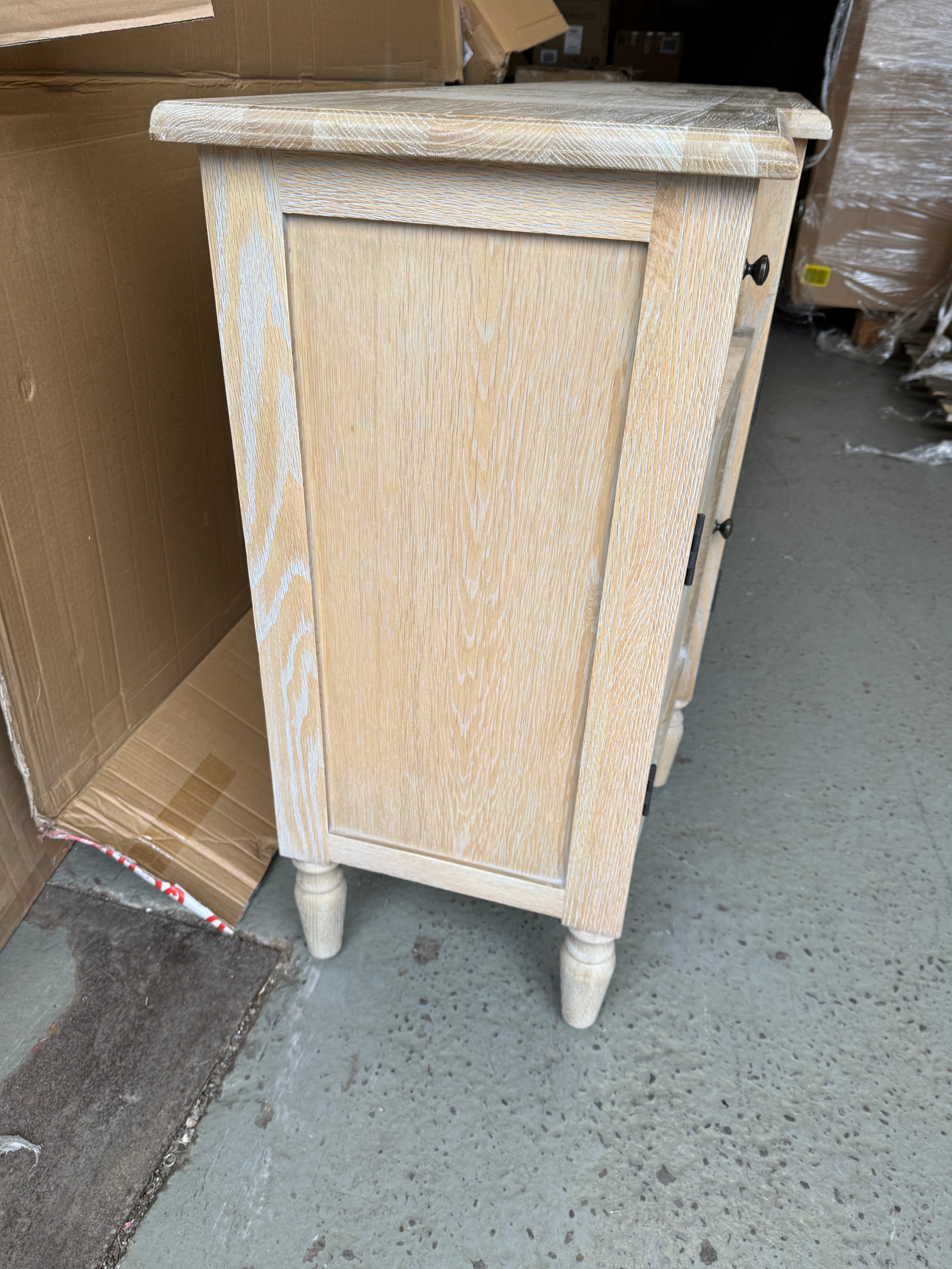 CAMILLE LIMEWASH OAK
Extra Large Sideboard Quality Furniture Clearance Ltd