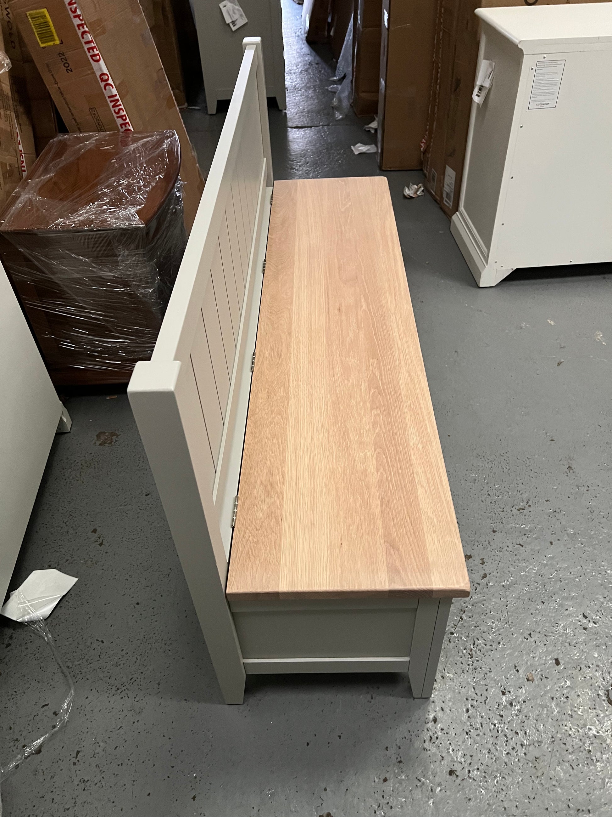 CHESTER DOVE GREY
Monks Bench Quality Furniture Clearance Ltd