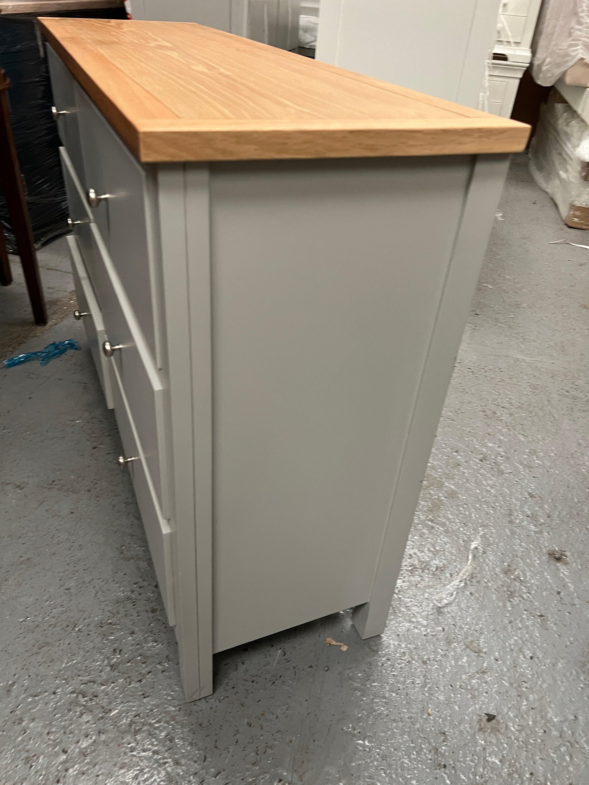 SIMPLY COTSWOLD PEBBLE GREY
6 Drawer Chest Quality Furniture Clearance Ltd