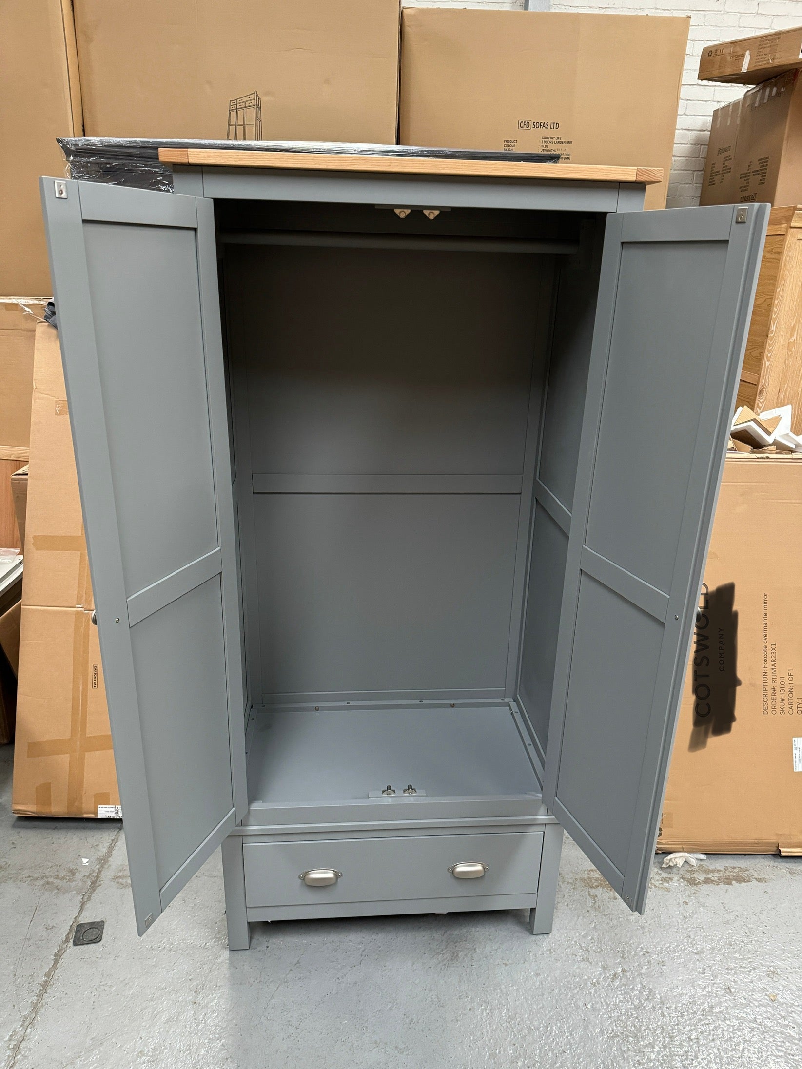 SIMPLY COTSWOLD STORM GREY
Double Wardrobe Quality Furniture Clearance Ltd