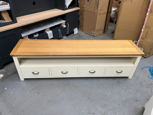 SUSSEX Cotswold Cream
Extra large TV stand up to 75