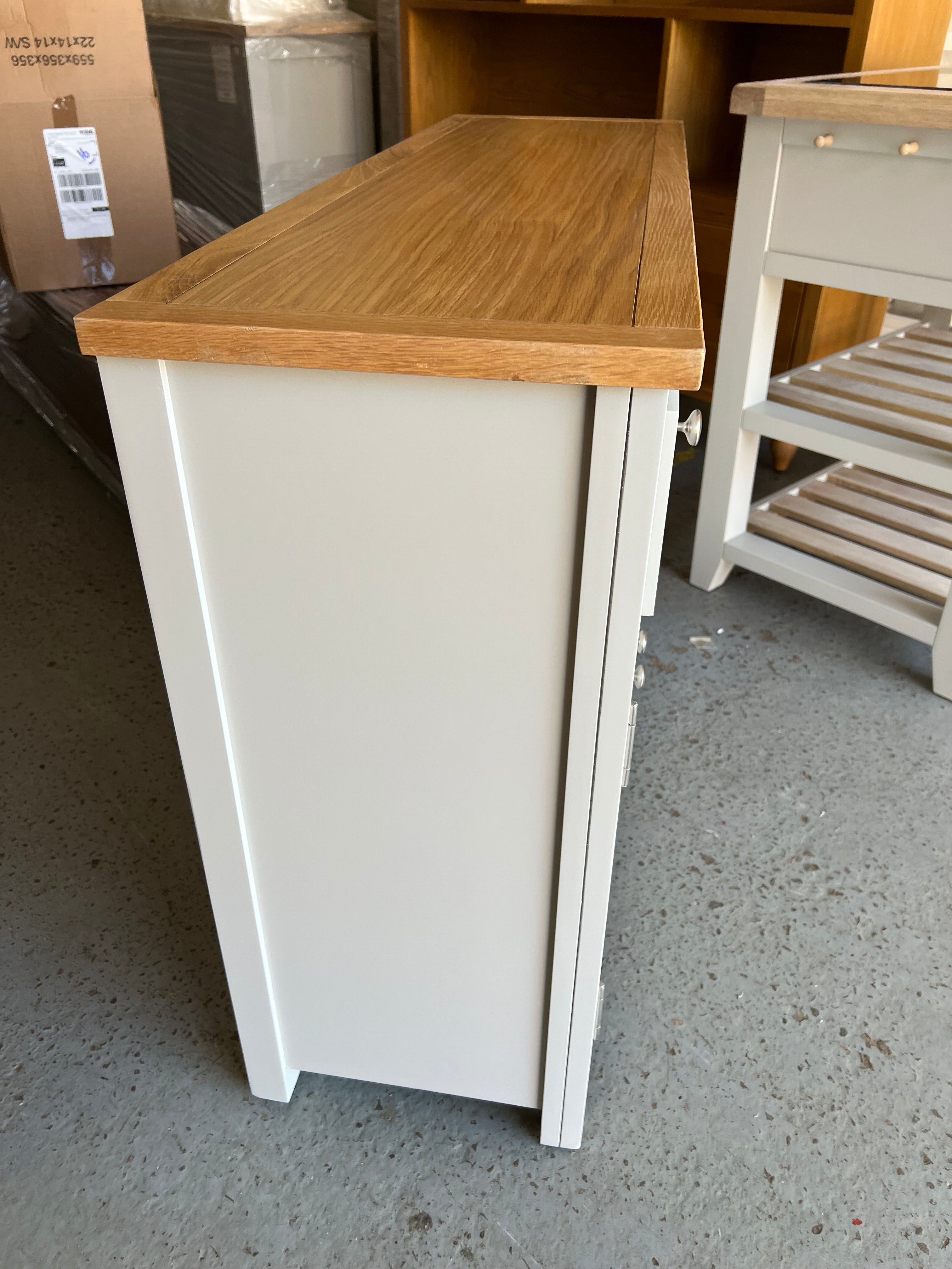 SIMPLY PEBBLE GREY
3 Door Sideboard Quality Furniture Clearance Ltd