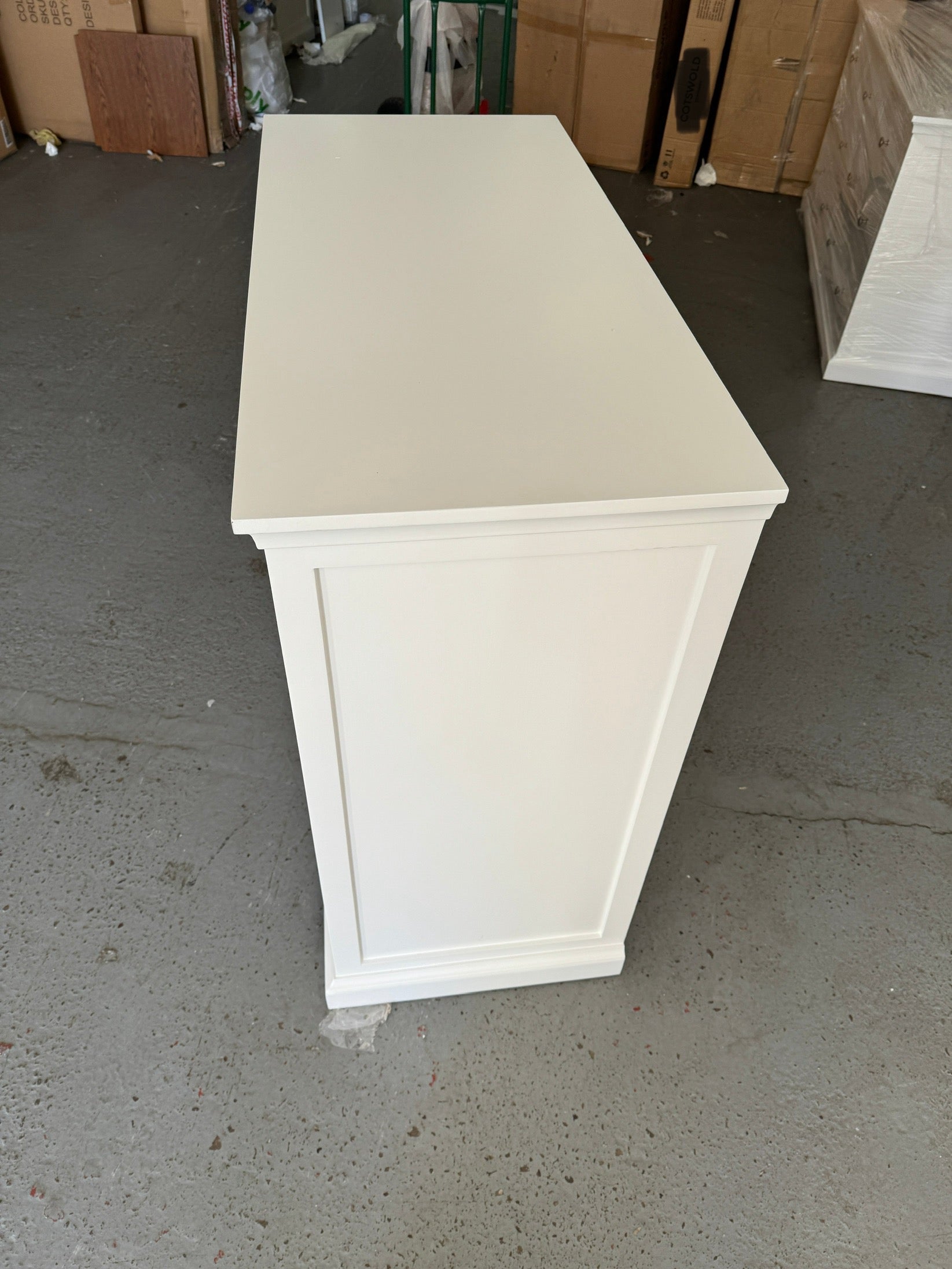FAIRFORD SOFT WHITE
5 Drawer Chest Quality Furniture Clearance Ltd