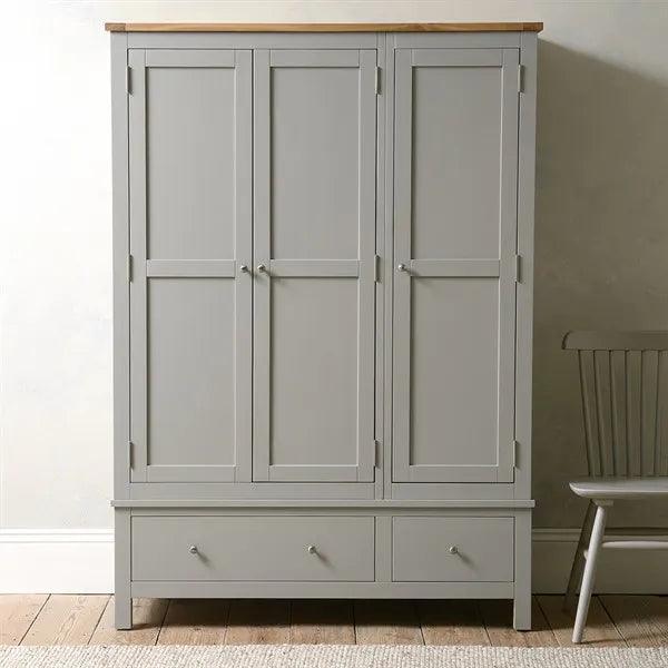 SIMPLY COTSWOLD PEBBLE GREY
Triple Wardrobe Quality Furniture Clearance Ltd