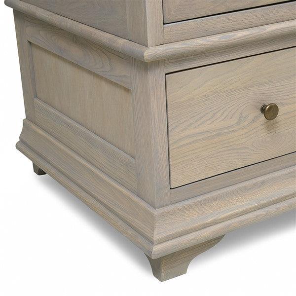 WINCHCOMBE SMOKED OAK
Triple Wardrobe Quality Furniture Clearance Ltd