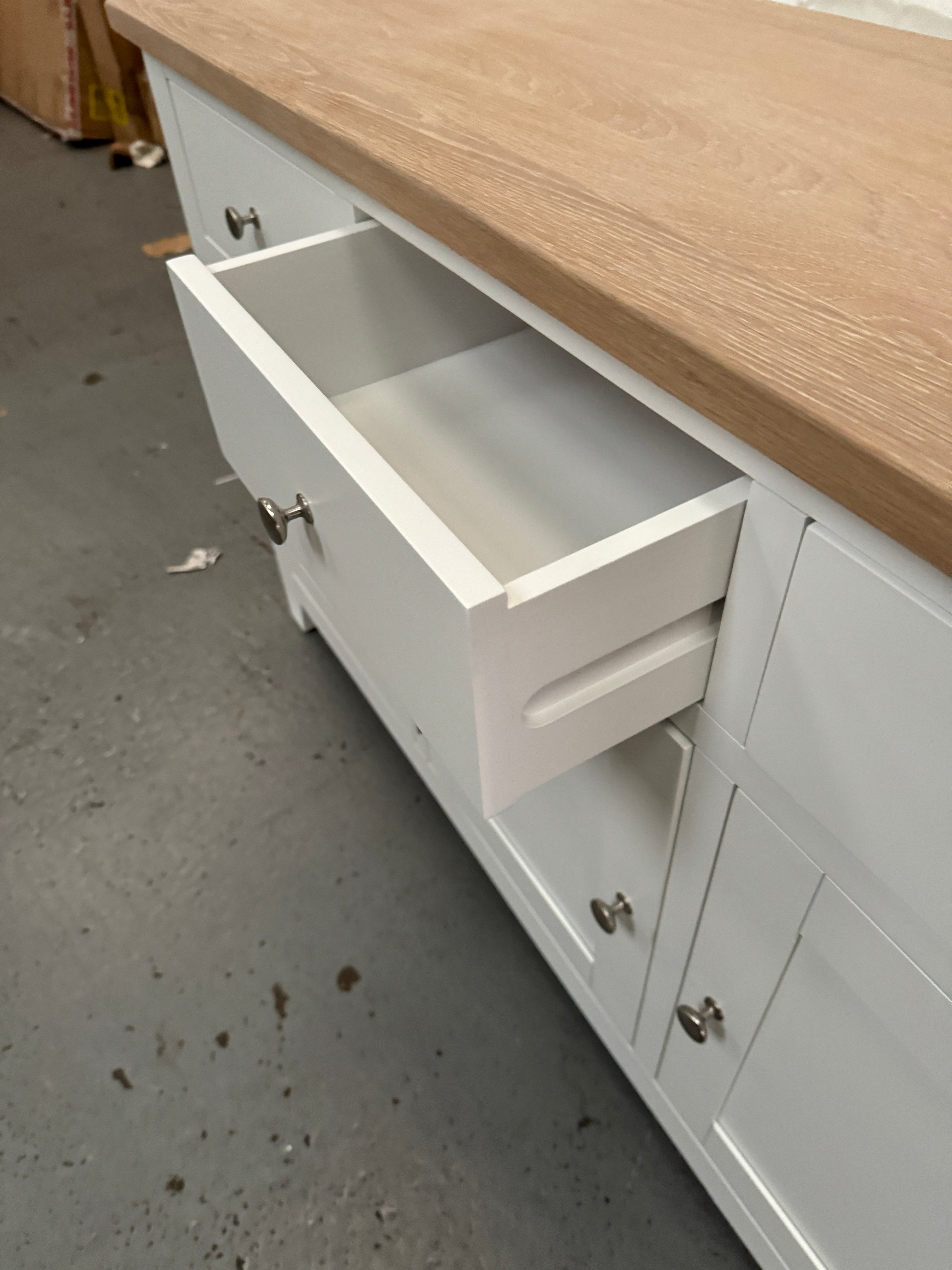 CHESTER PURE WHITE
Large Sideboard Quality Furniture Clearance Ltd