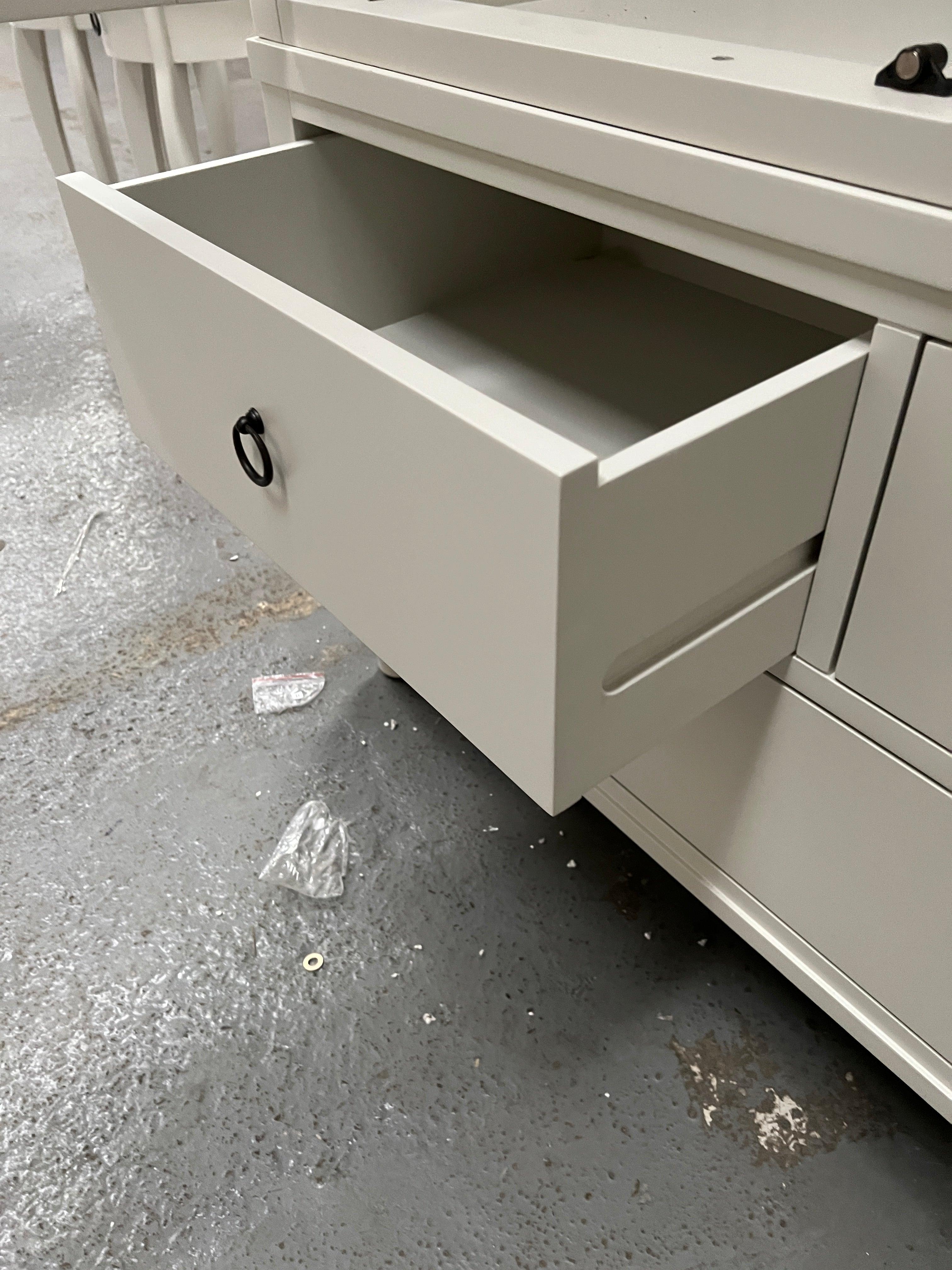 WILMSLOW PALE GREY Double Wardrobe And Matching Nightstands Quality Furniture Clearance Ltd