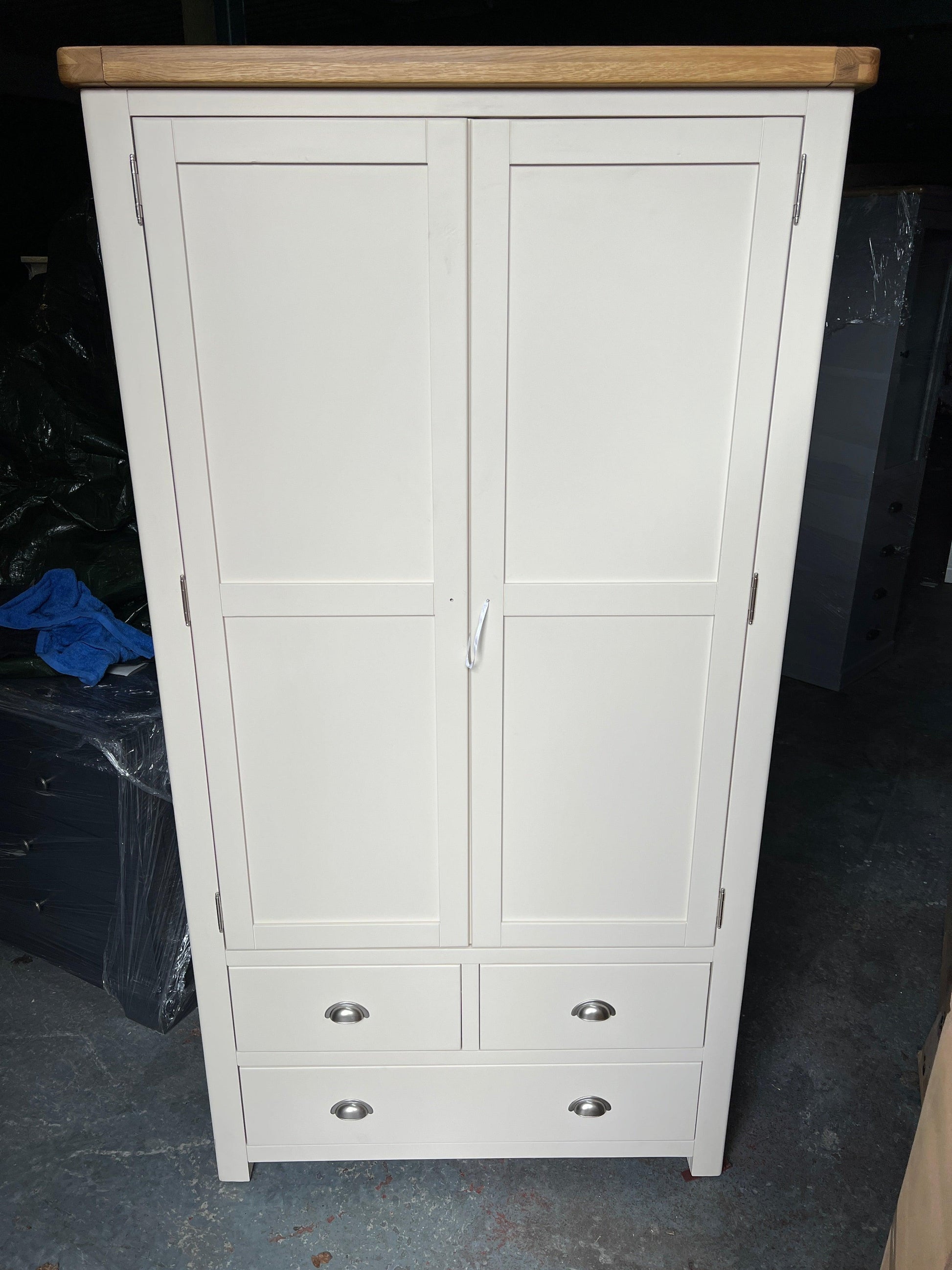 WESTCOTE CREAM Large Double Larder Quality Furniture Clearance Ltd