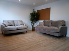 Load image into Gallery viewer, ANNE – 3S + 2S – VELVET CEDAR furniture delivered 
