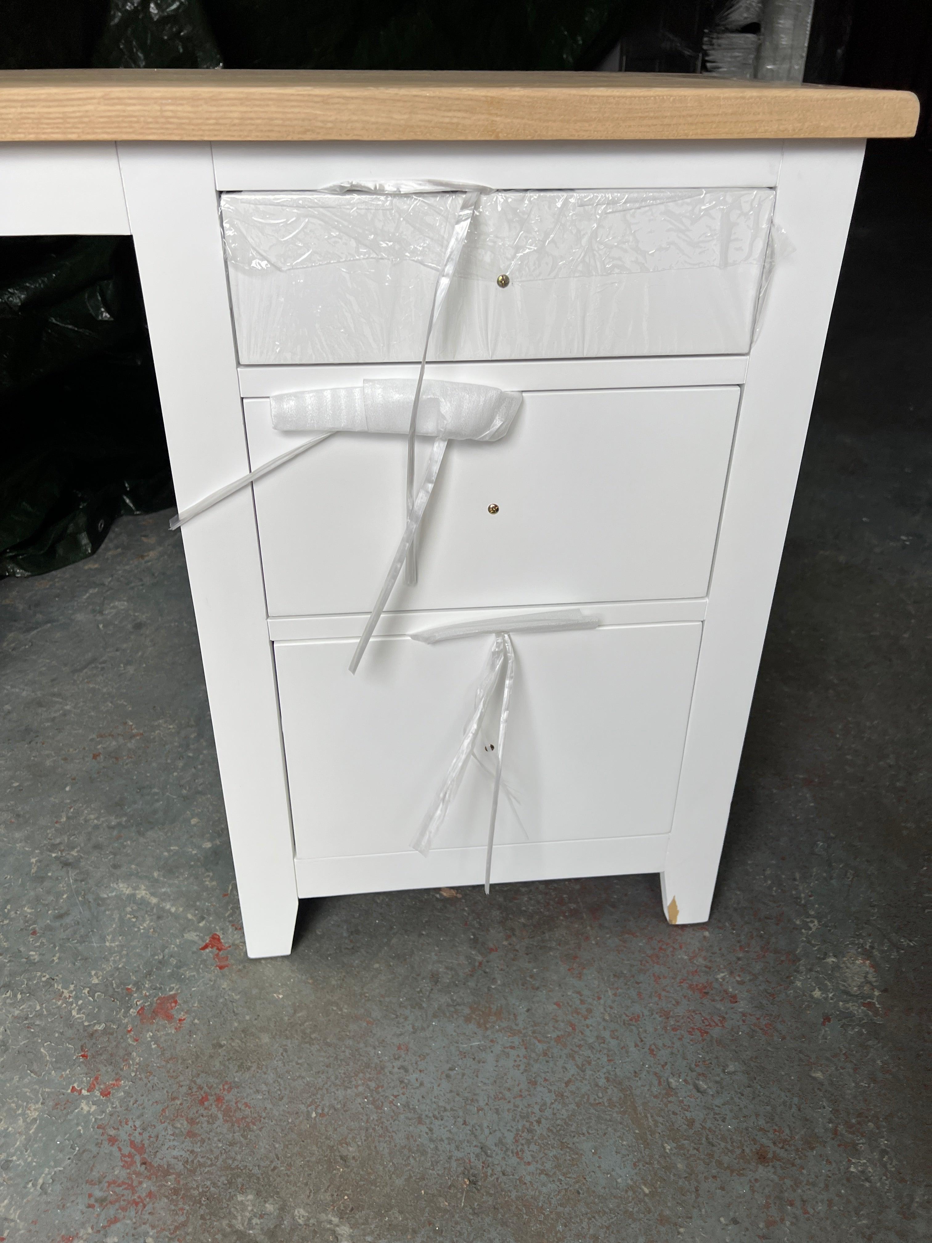 CHESTER PURE WHITE Dressing Table Quality Furniture Clearance Ltd