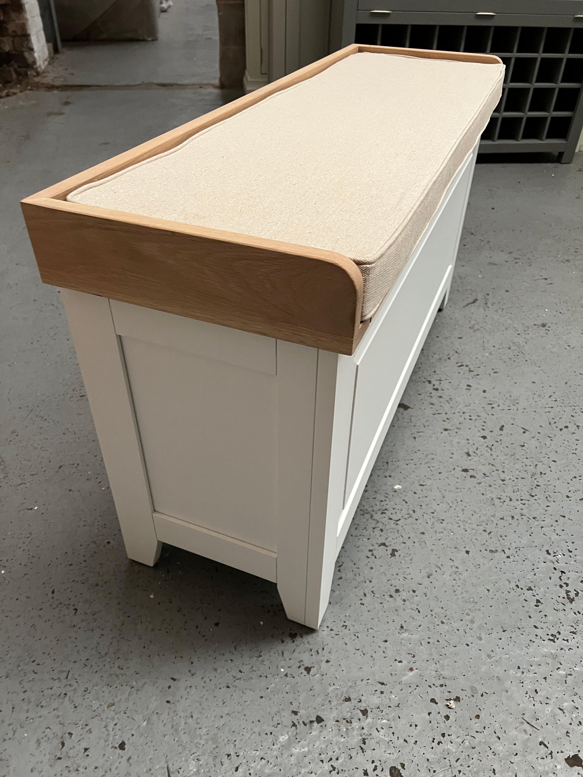 Chester Pure White Large Shoe Storage Trunk and Bench Quality Furniture Clearance Ltd