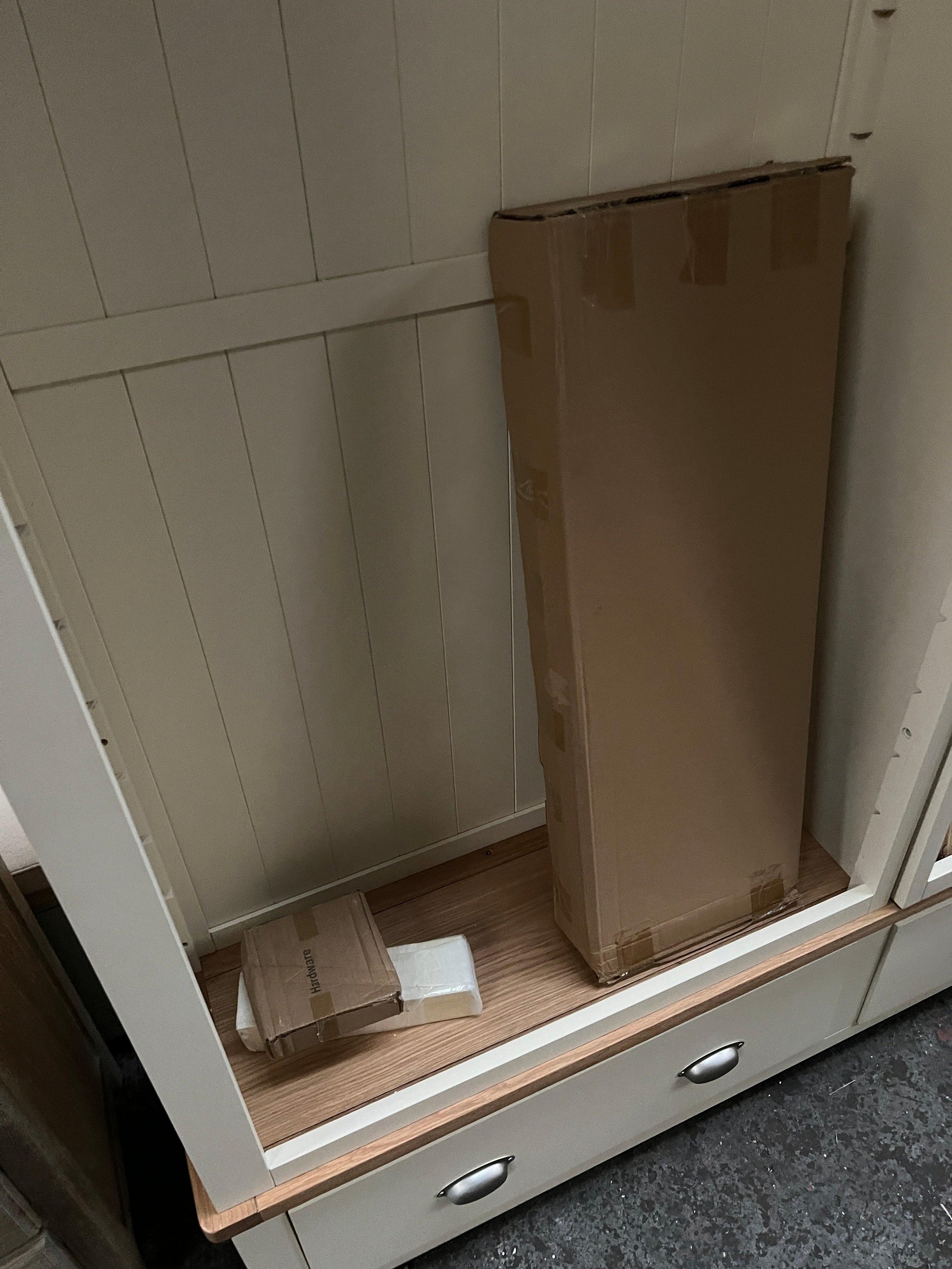 Sussex Cotswold Cream Grand Bookcase Quality Furniture Clearance Ltd