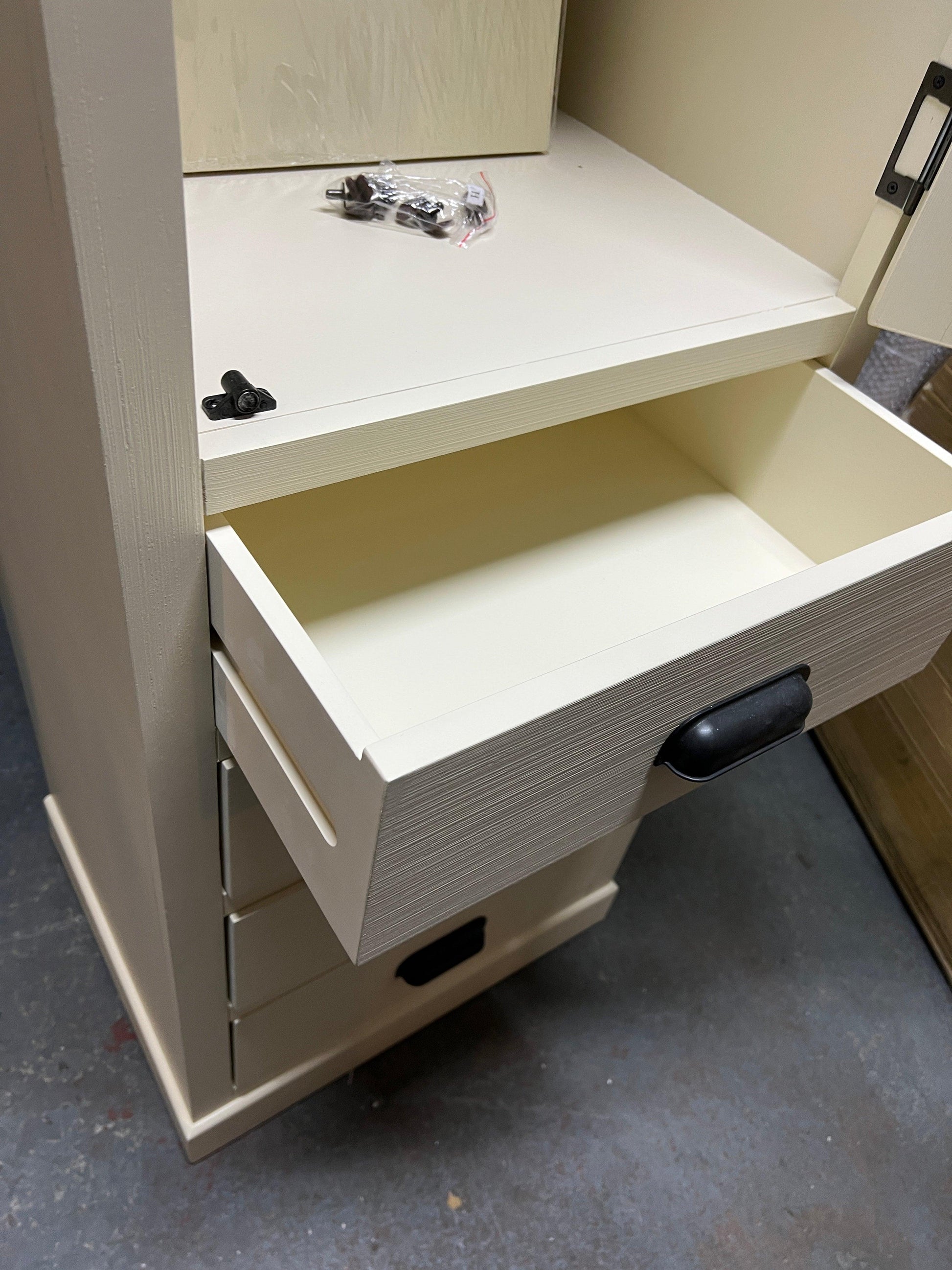 Painswick Cotswold Cream Narrow Farmhouse Larder Quality Furniture Clearance Ltd